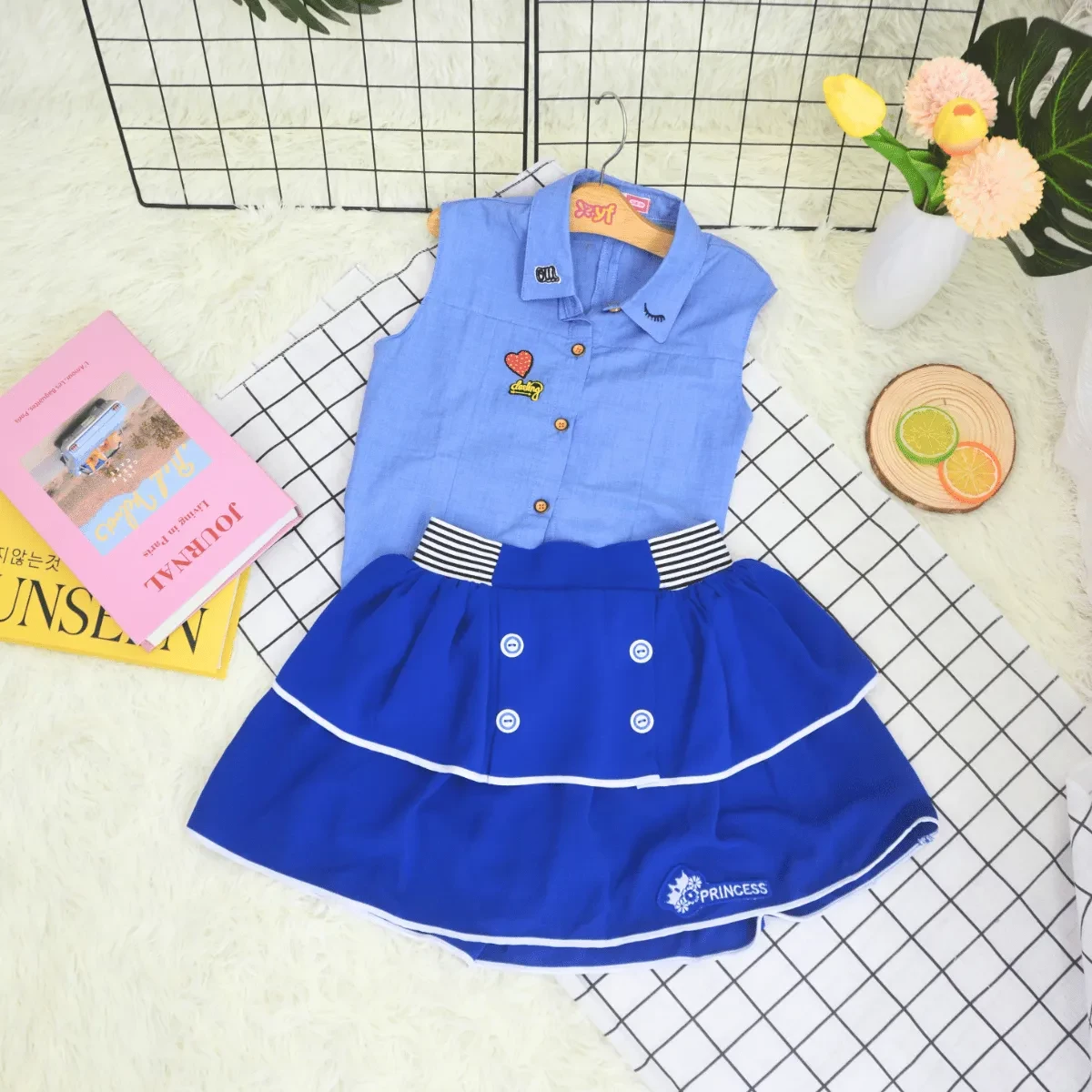 Váy xòe hai tầng trang trí lai